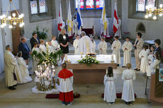 Feier der 1. Heiligen Kommunion in Sankt Crescentius (Foto: Karl-Franz Thiede)